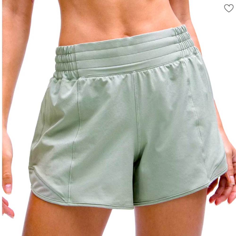 Lululemon Hottt-Hot short, size 6